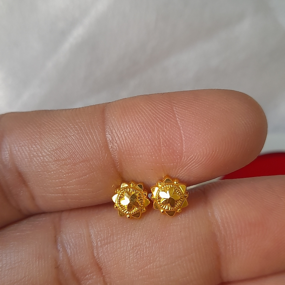 Beautiful combo 2pairs studs - Picture 12 of 16